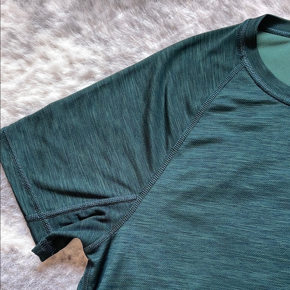 American Eagle Outfitters Green Short Sleeve Gym Tee - Picture 3 of 8